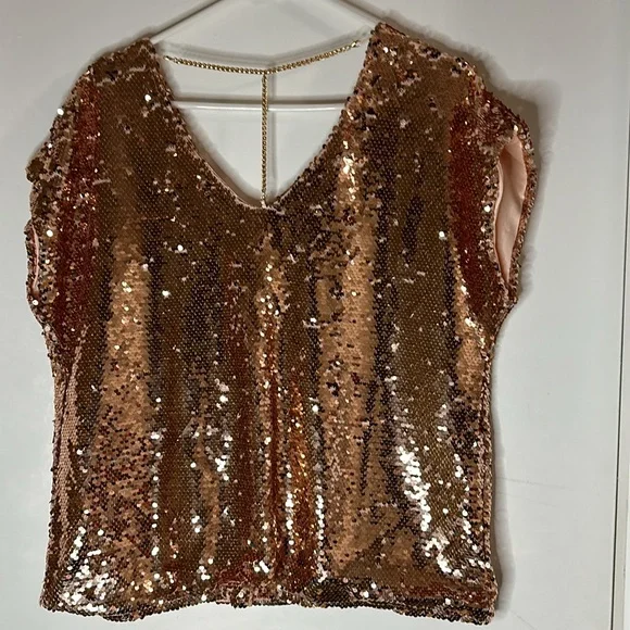 Lavish sequined top - Picture 2 of 8